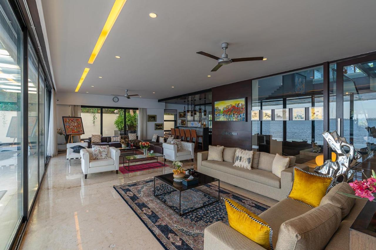 Verem Oceanic Sunsets With River View, Comp Breakfast & Infinity Pool At Stayvista מראה חיצוני תמונה