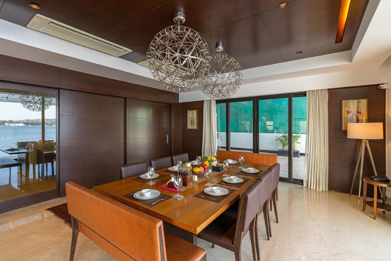 Verem Oceanic Sunsets With River View, Comp Breakfast & Infinity Pool At Stayvista מראה חיצוני תמונה